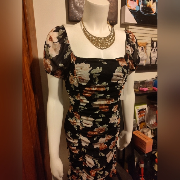 On or Off Shoulder New Dress (Large) - Picture 3 of 5